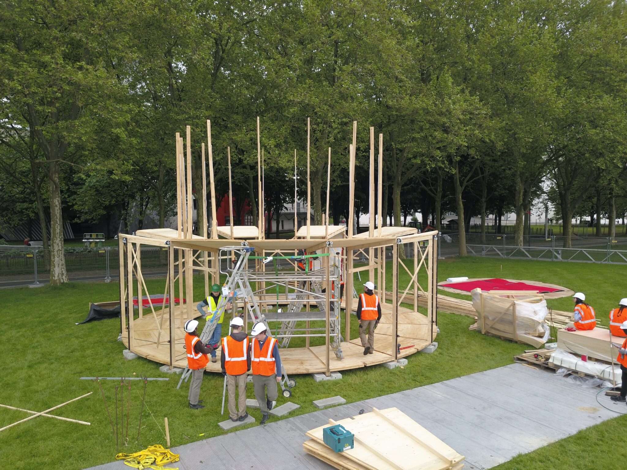 bureau_étude_ bois_timber_wood_engineering_ CLT_Cross laminated timber_GLT_Bois lamellé collé_ossature bois_lamibois_LVL_Glulam_stabilité_bureau d'étude structure_ingénieur bois_résille_treillis_panneau_circularité_bas carbone_poutre_colonne_école en structure bois_bureau en structure bois_crèche en bois_ batiment bois_RT2020_ European green deal_calcul d'assemblage bois_cadwork_étude d'exécution_calcul